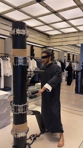 Shopping visit captured at clothing store in Liwan District