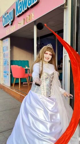 Formal dress sightings reported in Tacna, Peru evening hours