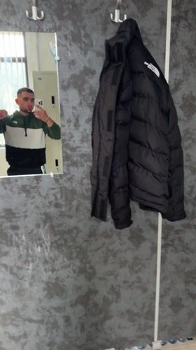Man takes mirror selfies in Gabrovo locker room