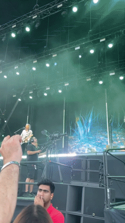 Live guitar and vocals on a London outdoor stage