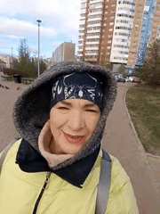Early morning bus stop gathering observed in Krasnoyarsk