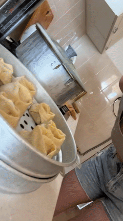 Woman documents daily domestic life in Sochi apartment