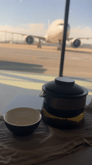 Late night tea service observed at Shanghai Pudong Airport