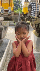 Temple visits and ritual offerings in Tegallalang, Bali