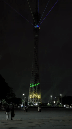 Canton Tower displays colorful laser light show in Guangzhou