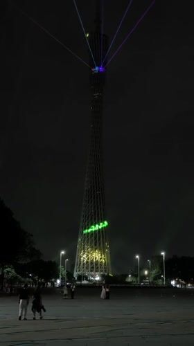 Canton Tower displays colorful laser light show in Guangzhou
