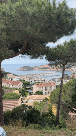 Casual moments captured in Sant Feliu de Guíxols morning
