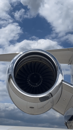 Private jet maintenance activity observed at Skulte airport