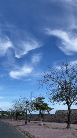 Clear skies with cirrus clouds observed in Mui Ne