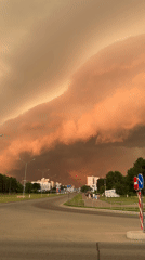 Massive salmon storm clouds take over the sky in Naberezhnye Chelny