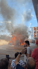 Major structure fire with firefighter response draws crowds