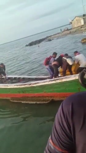 Fishing boats active in Lhokseumawe waters amid local flooding