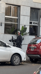 Street scenes and digital activity captured across Buenos Aires