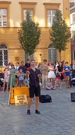 Street performers draw crowds in Wrocław's city square