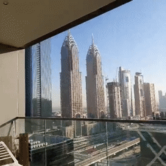 Witness documents daily life across Dubai locations Friday morning