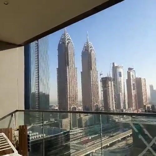 Witness documents daily life across Dubai locations Friday morning