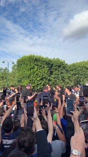 PSG holds trophy celebration in Paris with crowds
