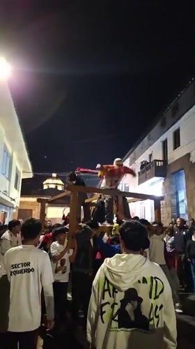 Traditional nighttime street celebration draws crowds in Cuzco, Peru
