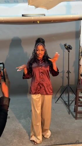 Studio fashion shoot in Gura Top doubles as a birthday celebration