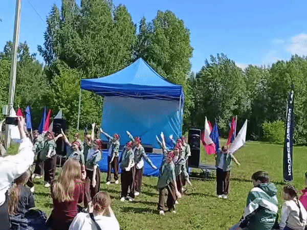 Vintage Car and Motorcycle Show Draws Crowds in Chaikovsky