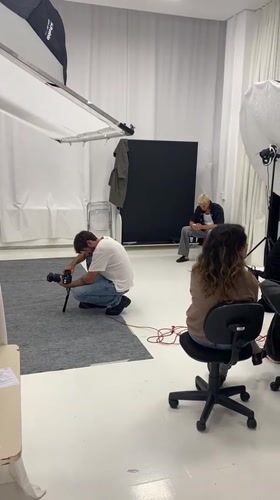 Photography session captured in Porto Alegre studio space