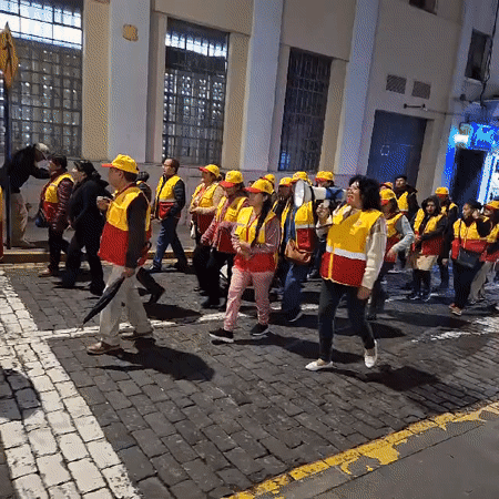 Safety protesters gather in Arequipa amid heavy police presence