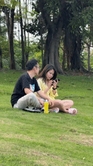 Casual park gathering captured in Nanshan District, China