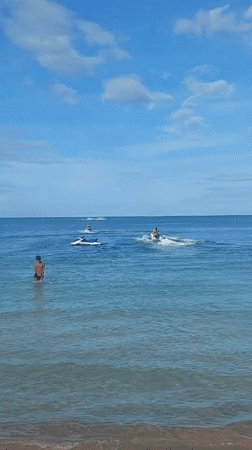 Rock climbing and beach play along Chaweng Noi's shoreline