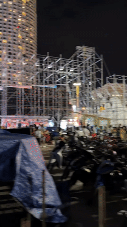 Nha Trang hosts a major public event along the waterfront at night