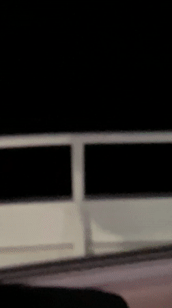 Man in pink cap filmed kneeling in Vicente López