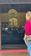 Early morning temple visits and sightseeing in Da Lat