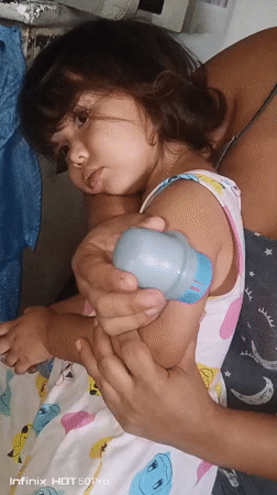 Toddler receives diabetes monitoring sensor in Caracas