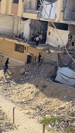 Damaged buildings and makeshift shelters documented in Khan Yunis