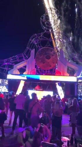 DJ event draws crowds to outdoor and indoor venues in Kediri