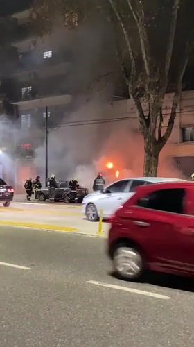 Car fire draws firefighter response on Buenos Aires street