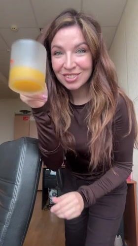 Woman with orange juice observed in Kryvyi Rih office