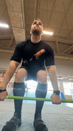 Early morning workout session captured at Chaikovsky gym