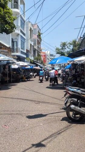 Street markets operating in Quy Nhon, Vietnam