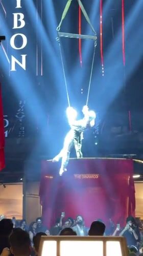 Corporate event night in Gurgaon: red carpet, aerial acts, open bar