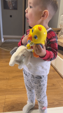 Child with yellow object observed indoors in Odintsovo