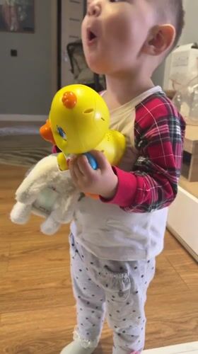 Child with yellow object observed indoors in Odintsovo