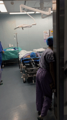 Medical surgery observed in Yuzhong District operating room