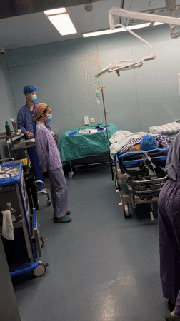 Medical surgery observed in Yuzhong District operating room