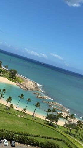 Sunny beach day on O'ahu's west side