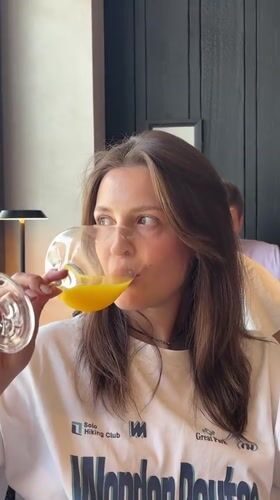 Late-night dining session captured at Krasnoyarsk restaurant