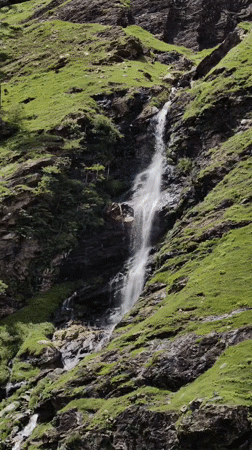 Morning stop in Kothi: waterfalls, a wild river, mountain mist