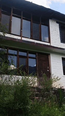 Morning scenes captured across Old Manali's mountains and valleys
