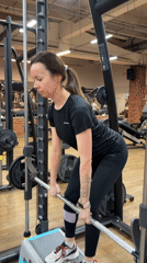 Late-night gym session captured in Chaikovsky, Russia