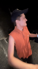 Theatrical performance documented by witnesses during evening show
