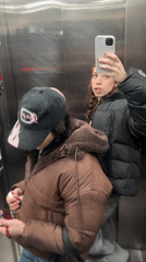 Two women shop and take selfies in Buenos Aires